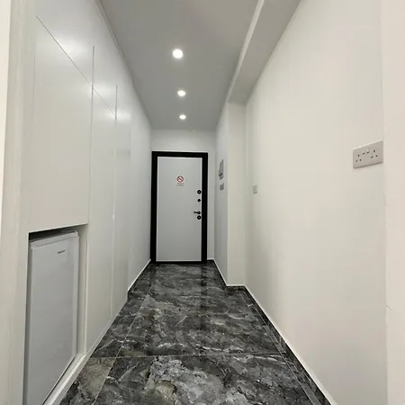 Long - Blue Wave Apartment